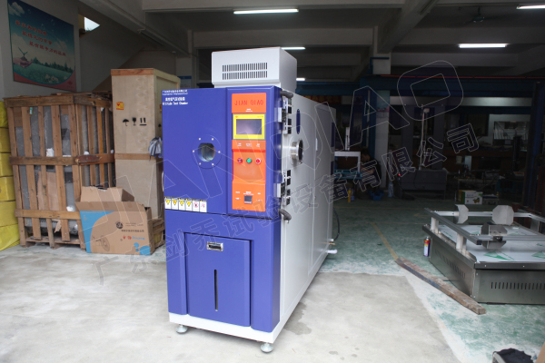 高空低氣壓試驗(yàn)箱實(shí)拍圖